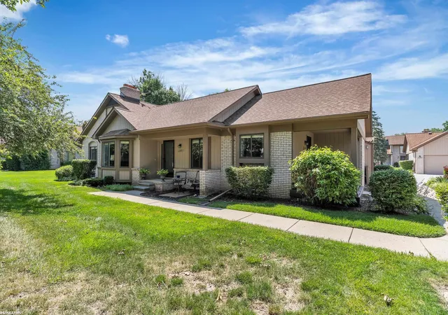 Photo 1 of Sale Pending at 20497 Villa Grande Cir, Clinton Township, MI 48038 | MLS# 58050215036 | Listing updated on 2026-07-24