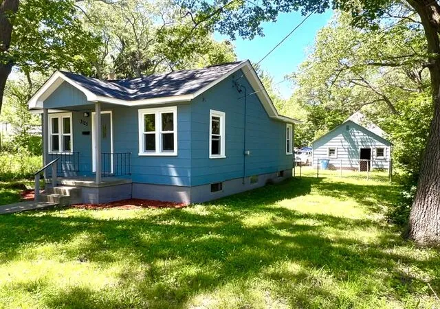 Photo 3 of Single family home for sale at 3125 Mona St, Muskegon, MI 49444 | MLS# 65026036209 | Listing updated on 2026-08-28