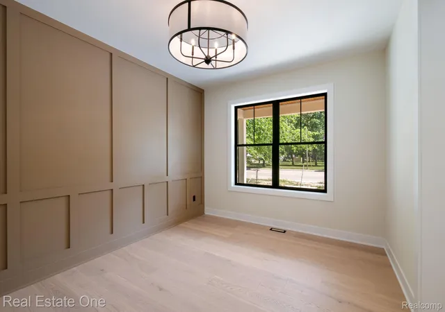 Photo 4 of Single family home for sale at 4016 W Webster Rd, Royal Oak, MI 48073 | MLS# 20261054702 | Listing updated on 2026-07-17