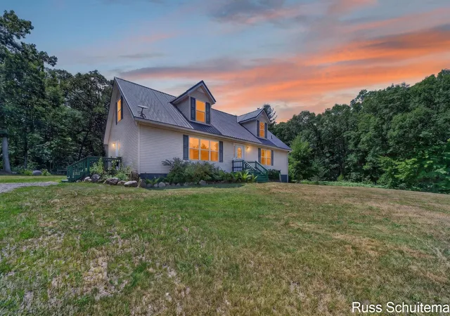 Photo 2 of Single family home for sale at 11508 Nichols Rd, Holton, MI 49425 | MLS# 71026036220 | Listing updated on 2026-08-26