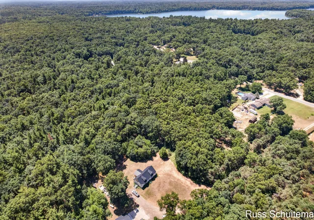 Photo 3 of Single family home for sale at 11508 Nichols Rd, Holton, MI 49425 | MLS# 71026036220 | Listing updated on 2026-08-26