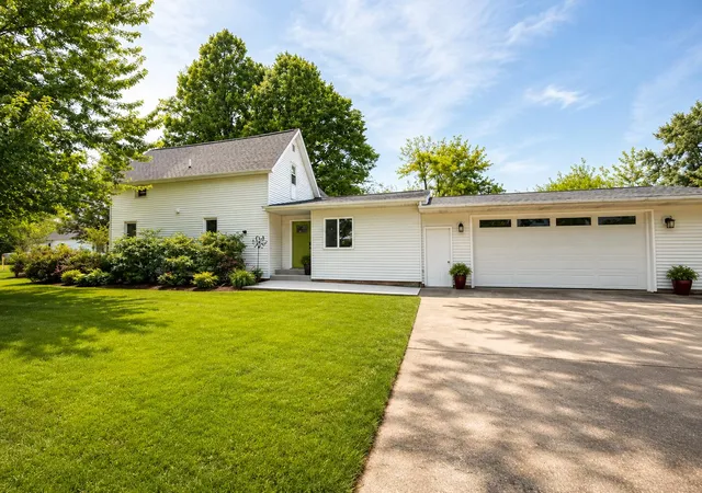 Single family home for sale at 211 E Sycamore St, Three Oaks, MI 49128 | MLS# 69026036227