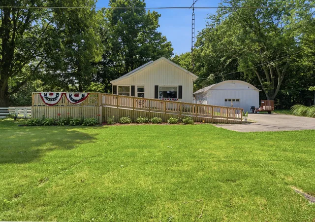 1st image of 4136 Pier Rd, Benton Harbor, MI 49022 | MLS# 69026036225