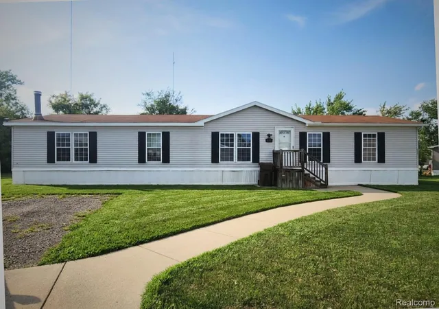 Photo 1 of Single family home for sale at 28868 Cherrywood, Flat Rock, MI 48134 | MLS# 20261054719 | Listing updated on 2026-09-08