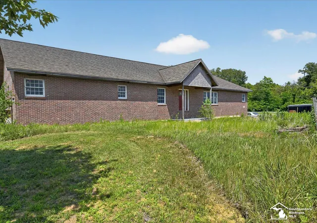 Photo 2 of Single family home for sale at 14844 Ida W Rd, Petersburg, MI 49270 | MLS# 57050215045 | Listing updated on 2026-07-29