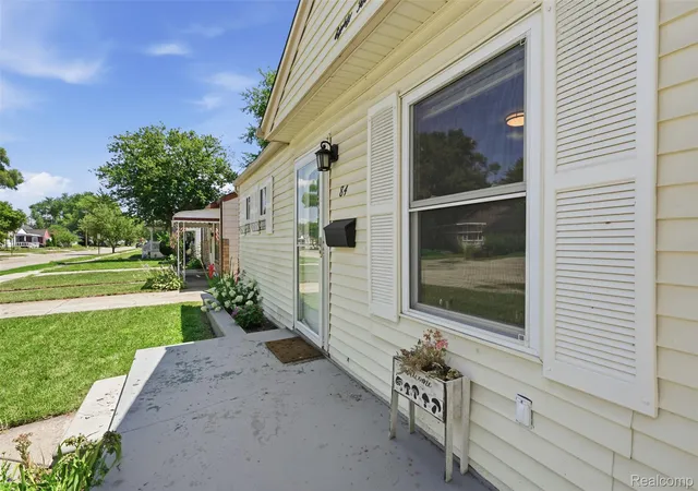 Photo 3 of Single family home for sale at 84 E Kalama Ave, Madison Heights, MI 48071 | MLS# 20261054735 | Listing updated on 2026-09-17