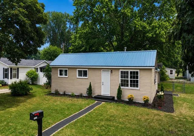 1st image of 1117 Ward St, Mount Pleasant, MI 48858 | MLS# 79080071130