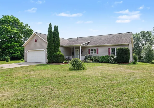 Photo 3 of Single family home for sale at 3324 9 1/2 Mile Rd, Burlington, MI 49029 | MLS# 68026036256 | Listing updated on 2026-09-04