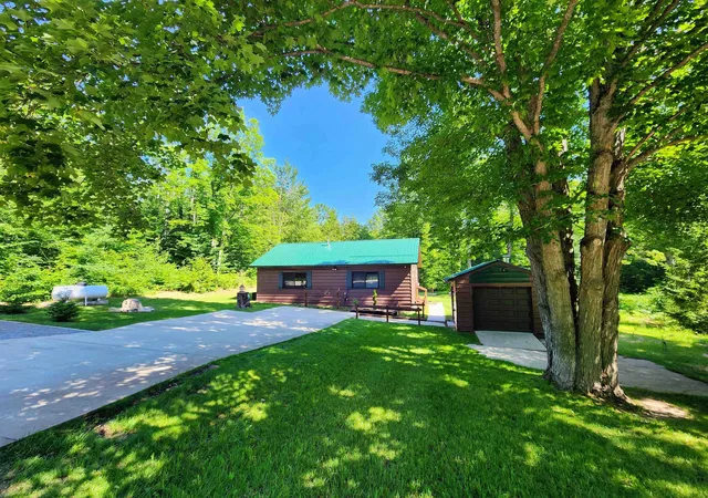 Photo 3 of Single family home for sale at 9817 Montrose Dr, Mancelona, MI 49659 | MLS# 78080071132 | Listing updated on 2026-09-04