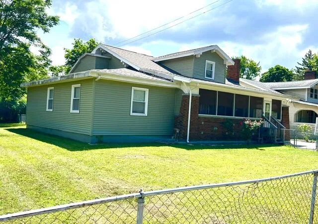Photo 2 of Single family home for sale at 2216 Peck St, Muskegon, MI 49444 | MLS# 65026036258 | Listing updated on 2026-09-15