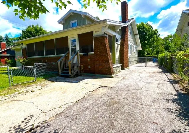 Photo 3 of Single family home for sale at 2216 Peck St, Muskegon, MI 49444 | MLS# 65026036258 | Listing updated on 2026-09-15