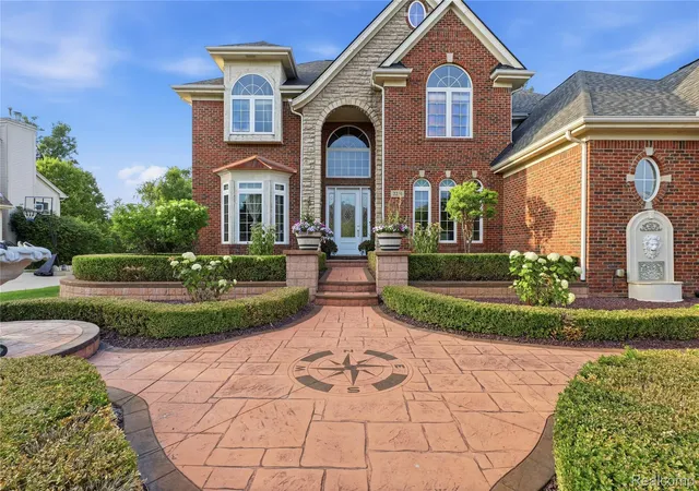 2nd image of 2291 Lake Ridge Dr, Grand Blanc, MI 48439 | MLS# 20261054768