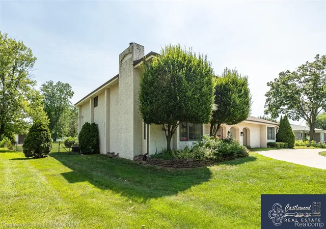 3rd image of 17150 S Nunneley Rd, Clinton Township, MI 48035 | MLS# 20261054786