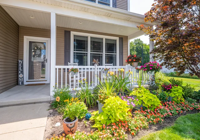 Photo 3 of Single family home for sale at 5891 Racine Dr, Stevensville, MI 49127 | MLS# 69026036295 | Listing updated on 2026-09-14