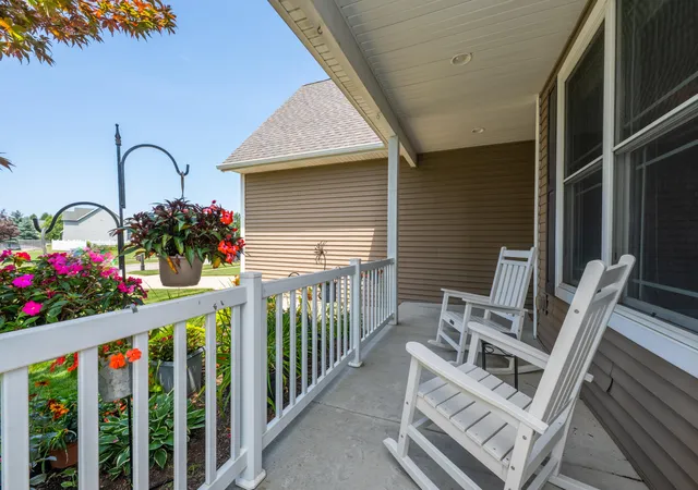Photo 3 of Single family home for sale at 5891 Racine Dr, Stevensville, MI 49127 | MLS# 69026036295 | Listing updated on 2026-10-02
