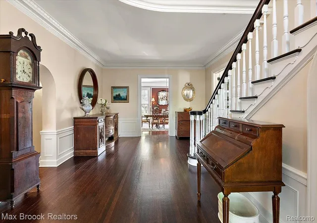 Photo 2 of Mansion for sale at 294 Lincoln Rd, Grosse Pointe, MI 48230 | MLS# 20261054793 | Listing updated on 2026-08-06