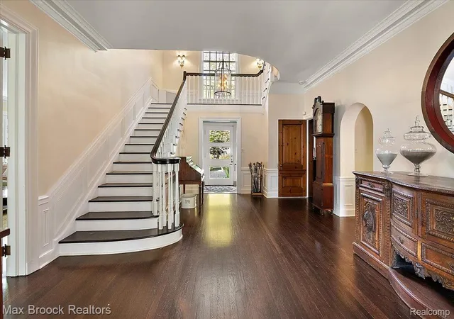 Photo 3 of Mansion for sale at 294 Lincoln Rd, Grosse Pointe, MI 48230 | MLS# 20261054793 | Listing updated on 2026-08-06