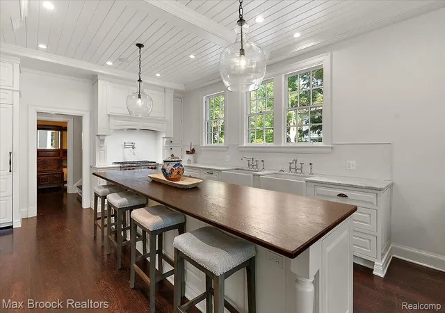 Photo 4 of Single family home for sale at 294 Lincoln Rd, Grosse Pointe, MI 48230 | MLS# 20261054793 | Listing updated on 2026-08-06