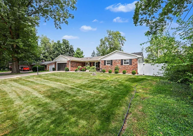 Photo 2 of Single family home for sale at 4815 Firethorne Dr, Jackson, MI 49201 | MLS# 55026036297 | Listing updated on 2026-08-01