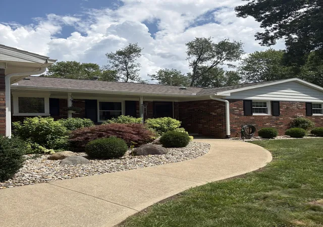 Photo 3 of Single family home for sale at 4815 Firethorne Dr, Jackson, MI 49201 | MLS# 55026036297 | Listing updated on 2026-08-01