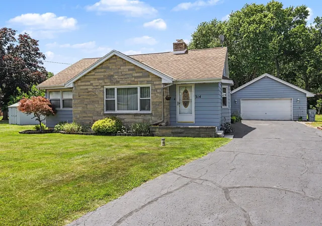 Photo 2 of Single family home for sale at 314 Pepperidge Ln, Battle Creek, MI 49015 | MLS# 64026036309 | Listing updated on 2026-09-18