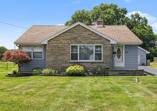 Photo 3 of Single family home for sale at 314 Pepperidge Ln, Battle Creek, MI 49015 | MLS# 64026036309 | Listing updated on 2026-09-18