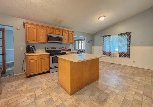 2nd image of 1032 Birdie Dr, Weidman, MI 48893 | MLS# 72026036304
