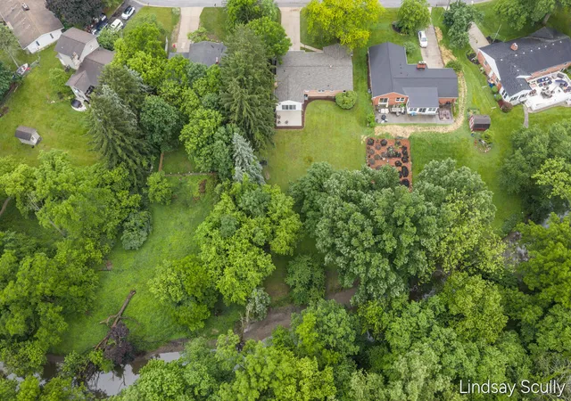 Photo 2 of Single family home for sale at 1955 Millbank St Se, Grand Rapids, MI 49508 | MLS# 65026036312 | Listing updated on 2026-08-31