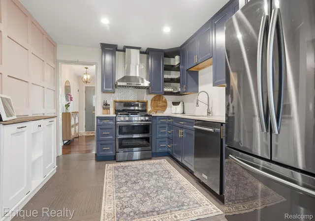 3rd image of 1206 Hawthorne Rd, Grosse Pointe Woods, MI 48236 | MLS# 20261054807