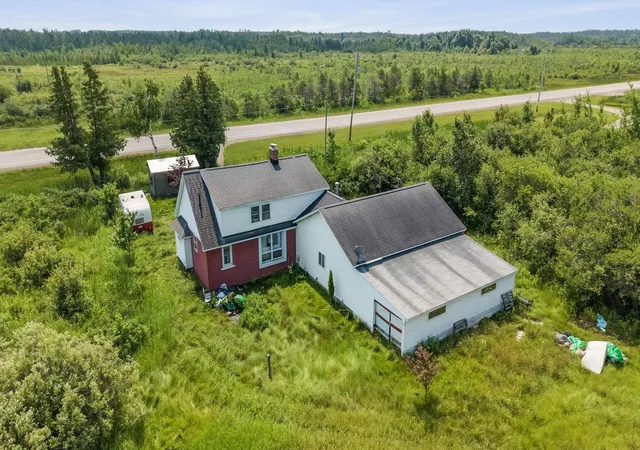 Photo 3 of Single family home for sale at 1805 E State St, Cheboygan, MI 49721 | MLS# 78080071137 | Listing updated on 2026-08-04