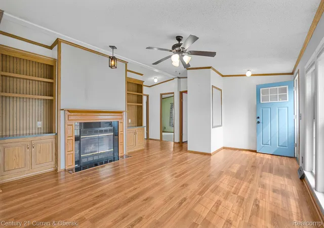 Photo 4 of Single family home for sale at 39253 Island Dr, New Boston, MI 48164 | MLS# 20261054810 | Listing updated on 2026-10-02
