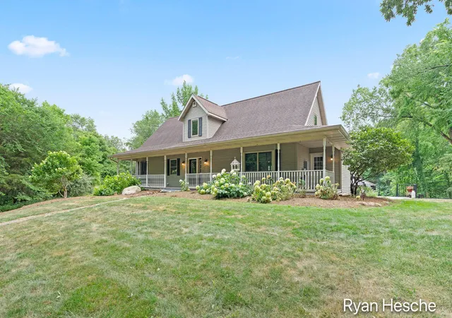Photo 2 of Single family home for sale at 4185 Jackson Rd, Saranac, MI 48881 | MLS# 65026036325 | Listing updated on 2026-09-25