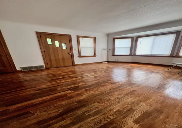 Photo 3 of Single family home for sale at 3035 Schaeffer St, Saginaw, MI 48604 | MLS# 61050215078 | Listing updated on 2026-08-26