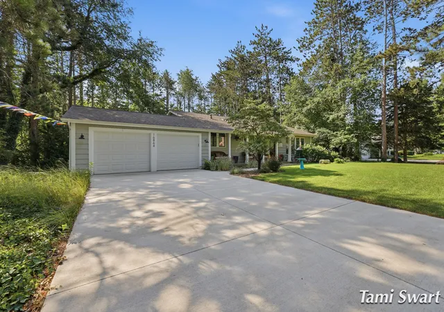 Photo 3 of Single family home for sale at 16864 Timber Dunes Dr, Grand Haven, MI 49417 | MLS# 71026036328 | Listing updated on 2026-09-09
