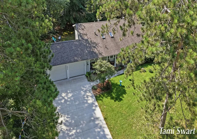 Photo 4 of Single family home for sale at 16864 Timber Dunes Dr, Grand Haven, MI 49417 | MLS# 71026036328 | Listing updated on 2026-09-09