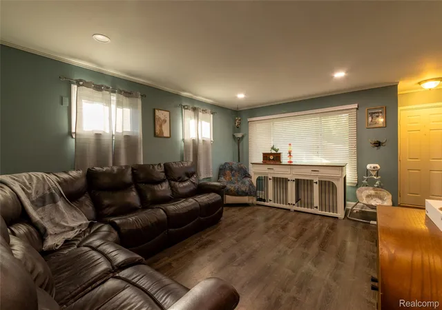 5th image of 20743 Powers Ave, Dearborn Heights, MI 48125 | MLS# 20261054819