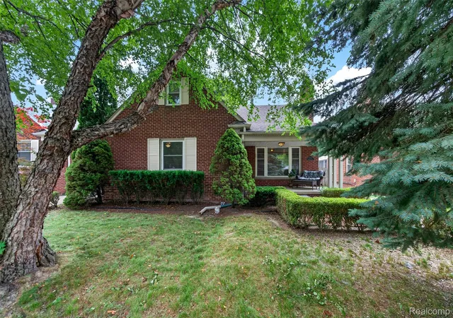 44th image of 2925 Bembridge Rd, Royal Oak, MI 48073 | MLS# 20261054823