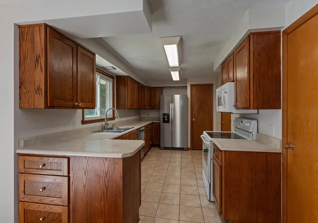 4th image of 8696 Maplewood Dr, Berrien Springs, MI 49103 | MLS# 69026036335