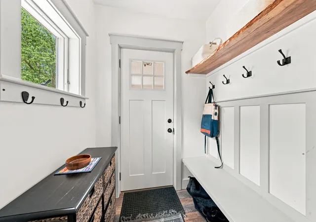 Photo 3 of Single family home for sale at 706 E Chapin St, Cadillac, MI 49601 | MLS# 78080071143 | Listing updated on 2026-07-18