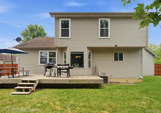 4th image of 2347 Meadowlane Ct, Burton, MI 48519 | MLS# 20261054829