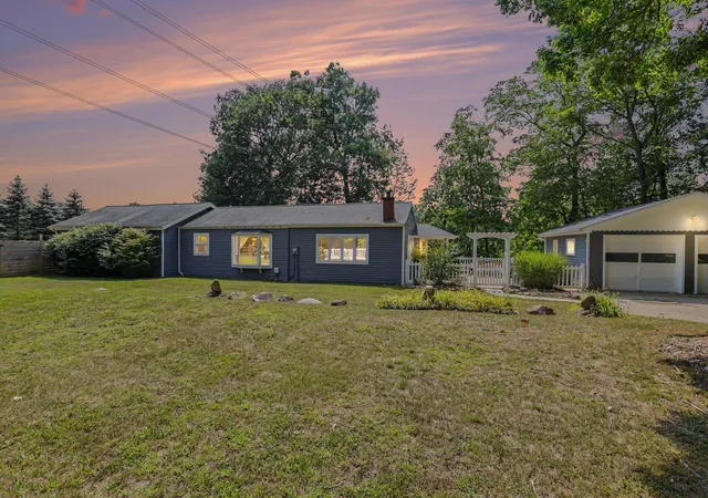 Photo 29 of Single family home for sale at 11628 S Lake Chapin Rd, Berrien Springs, MI 49103 | MLS# 69026036352 | Listing updated on 2026-08-19