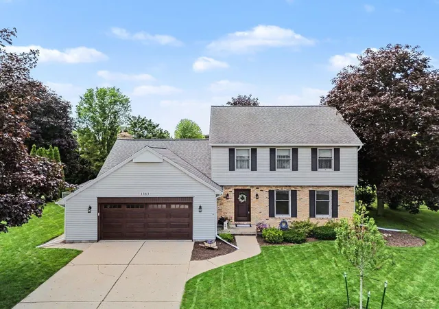 Photo 2 of Single family home for sale at 1383 Cranbrook Dr, Saginaw, MI 48638 | MLS# 61050215094 | Listing updated on 2026-09-11