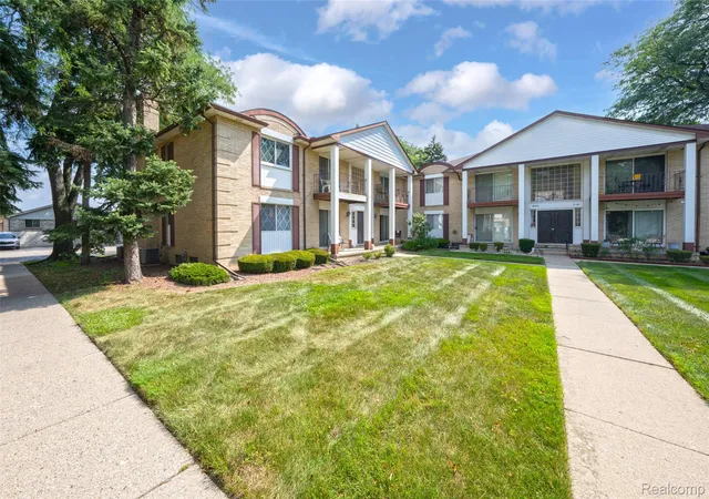 Photo 4 of Condo for sale at 29289 Hayes Rd #F-10, Warren, MI 48088 | MLS# 20261054854 | Listing updated on 2026-07-27
