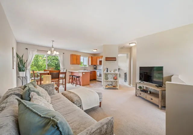 4th image of 2103 Winston View Dr, Cedar Springs, MI 49319 | MLS# 72026036391