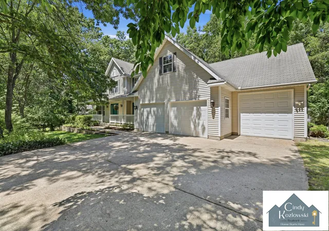 Photo 3 of Single family home for sale at 4959 Brookestone Dr NE, Rockford, MI 49341 | MLS# 65026036379 | Listing updated on 2026-09-14