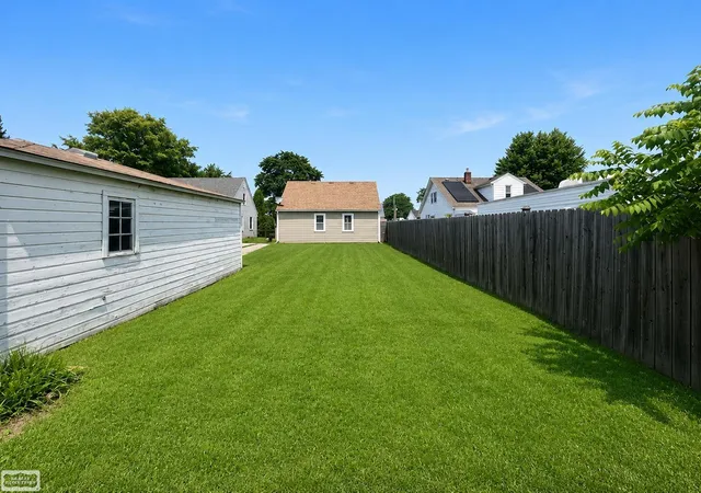 4th image of 163 Ward St, Marine City, MI 48039 | MLS# 58050215100
