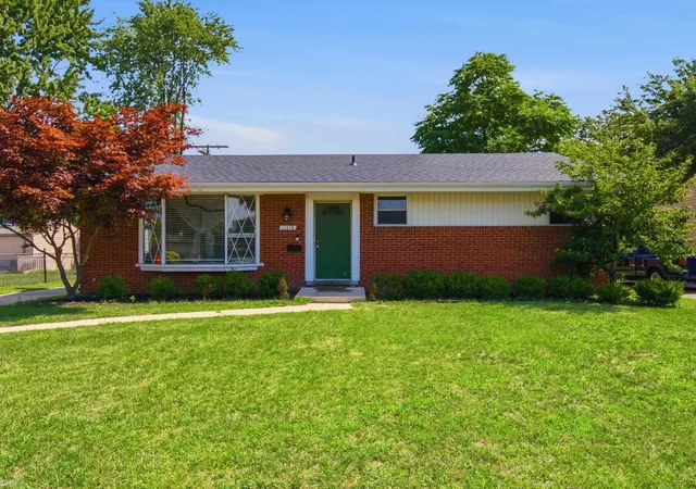 Photo 1 of Single family home for sale at 11315 Delvin Dr, Sterling Heights, MI 48314 | MLS# 58050215104 | Listing updated on 2026-09-18
