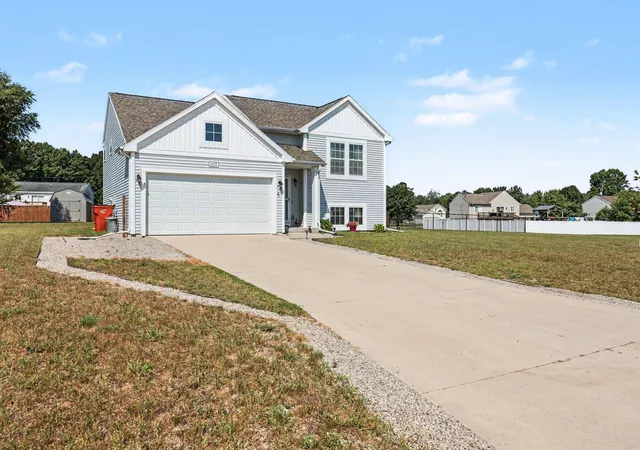 25th image of 11157 Meadow Wood Cir, Greenville, MI 48838 | MLS# 65026036396