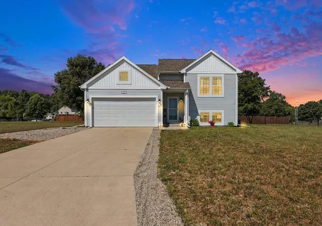 2nd image of 11157 Meadow Wood Cir, Greenville, MI 48838 | MLS# 65026036396