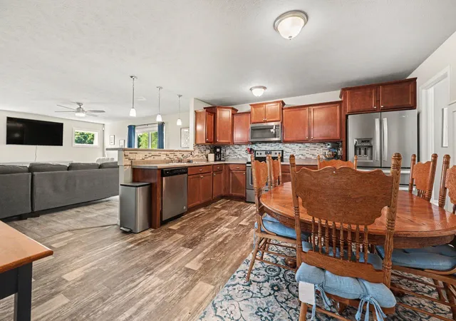 3rd image of 11157 Meadow Wood Cir, Greenville, MI 48838 | MLS# 65026036396
